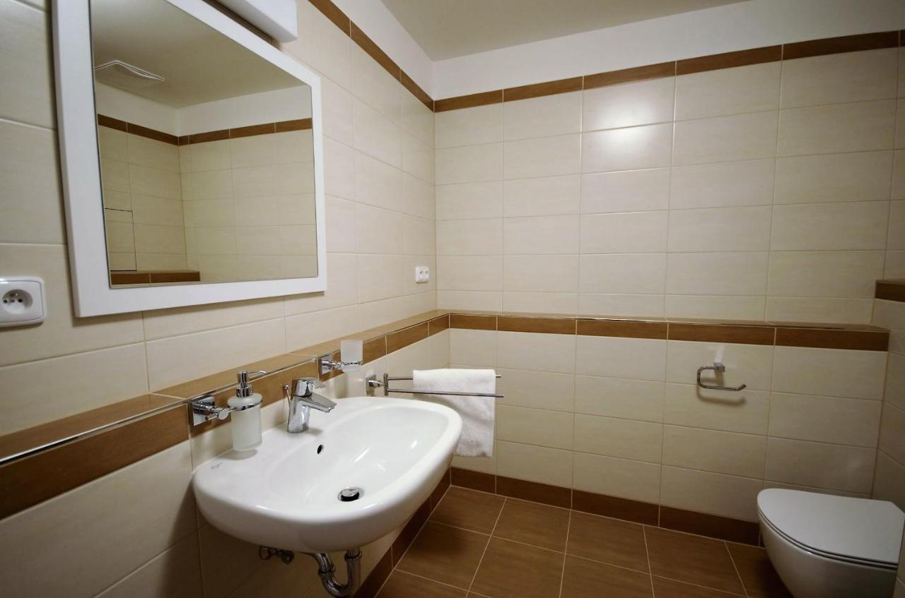 Apartmany Viva Třeboň Dış mekan fotoğraf